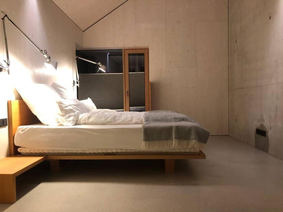 Urban Alpine Penthouse With Lake View Maurach  Buitenkant foto