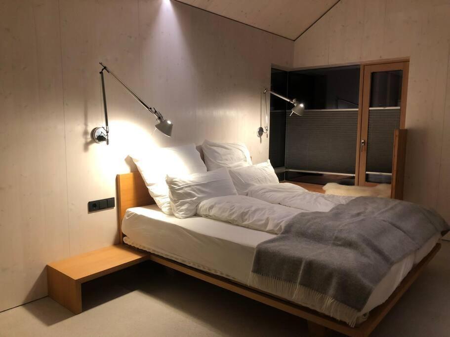 Urban Alpine Penthouse With Lake View Maurach  Buitenkant foto