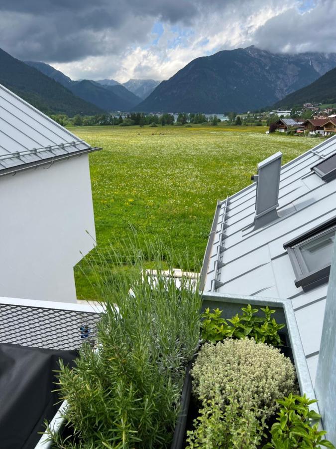 Urban Alpine Penthouse With Lake View Maurach  Buitenkant foto