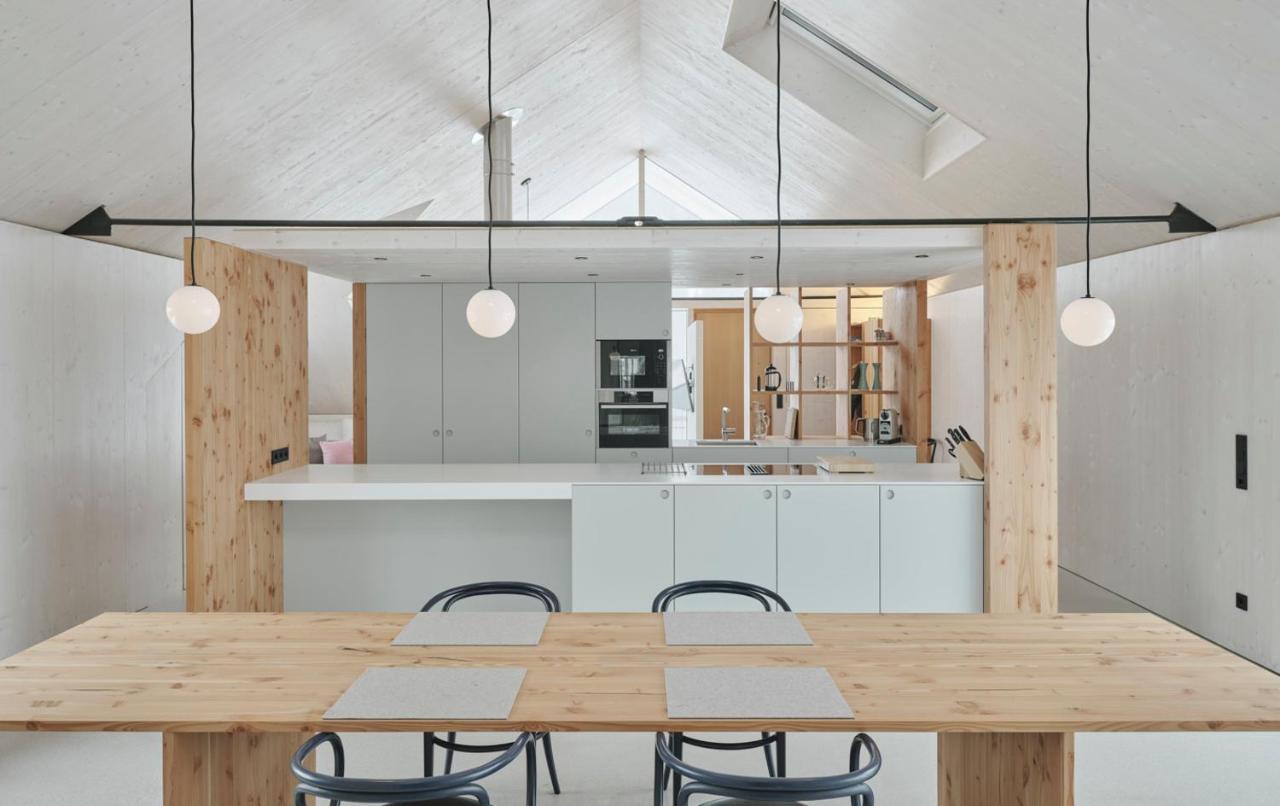 Urban Alpine Penthouse With Lake View Maurach  Buitenkant foto