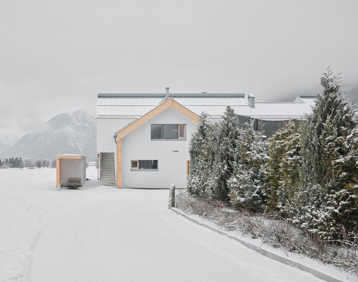 Urban Alpine Penthouse With Lake View Maurach  Buitenkant foto